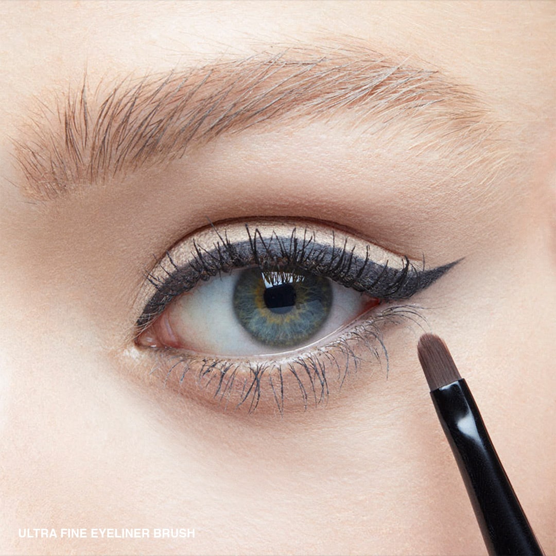 Ultra Fine Eye Liner Brush | Bobbi Brown Cosmetics